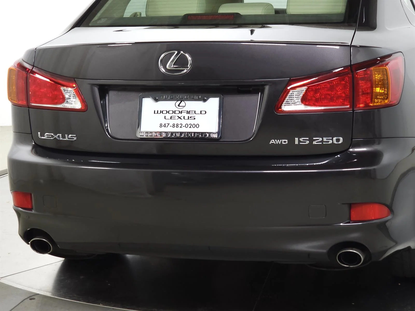 Used 2010 Brown Lexus  image 9