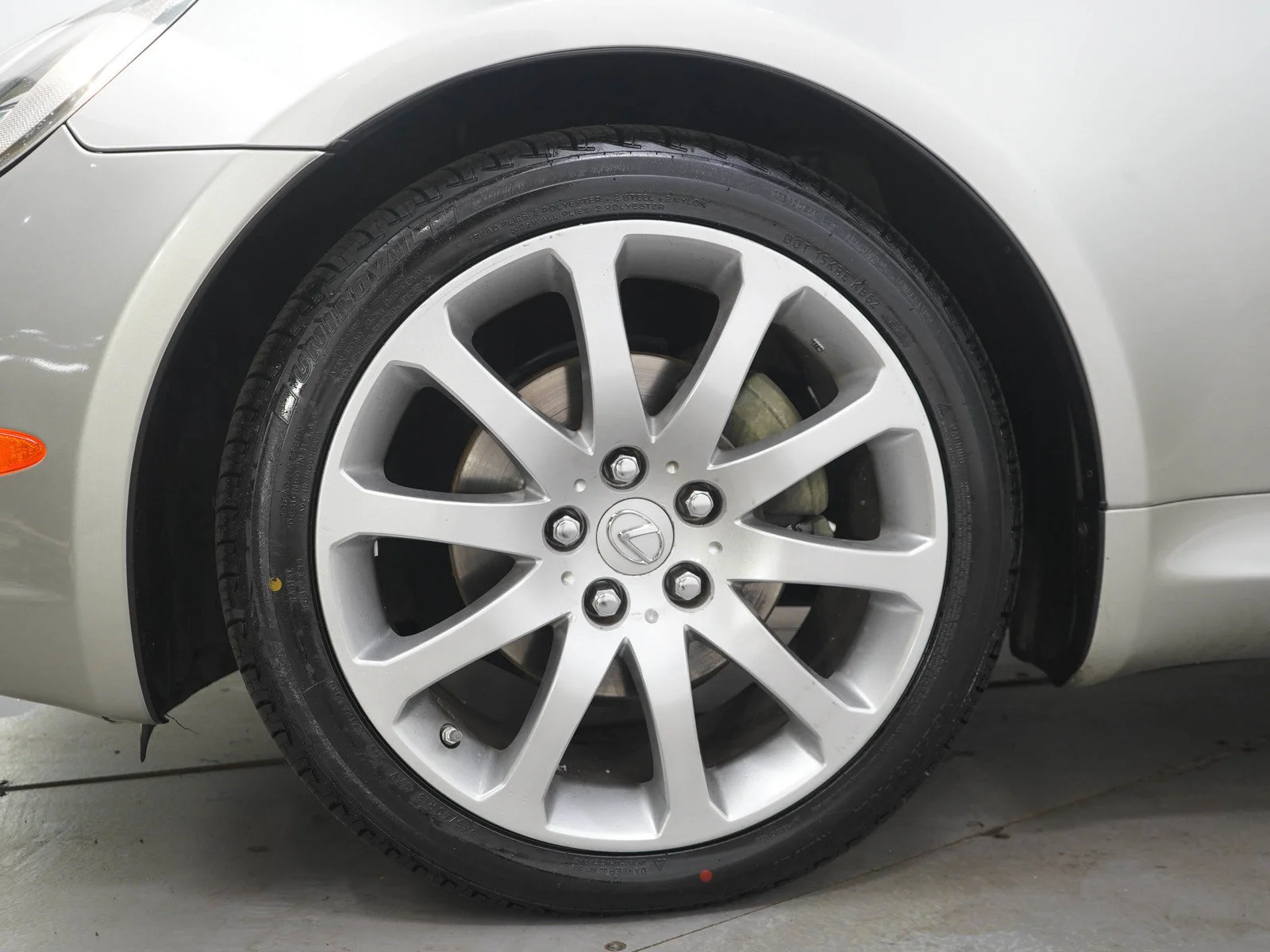 Used 2002 Silver Lexus 430 image 25