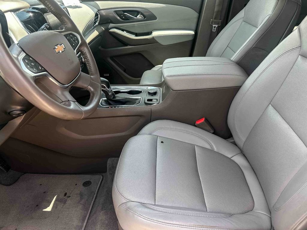 Certified Used 2021 SILVER ICE METALLIC Chevrolet Premier image 13
