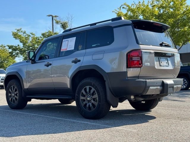 Used 2024  Toyota Base image 6