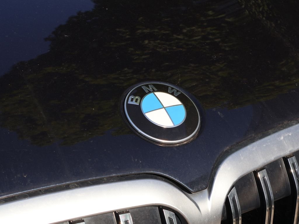 Used 2023 Carbon Black Metallic BMW xDrive40i image 47