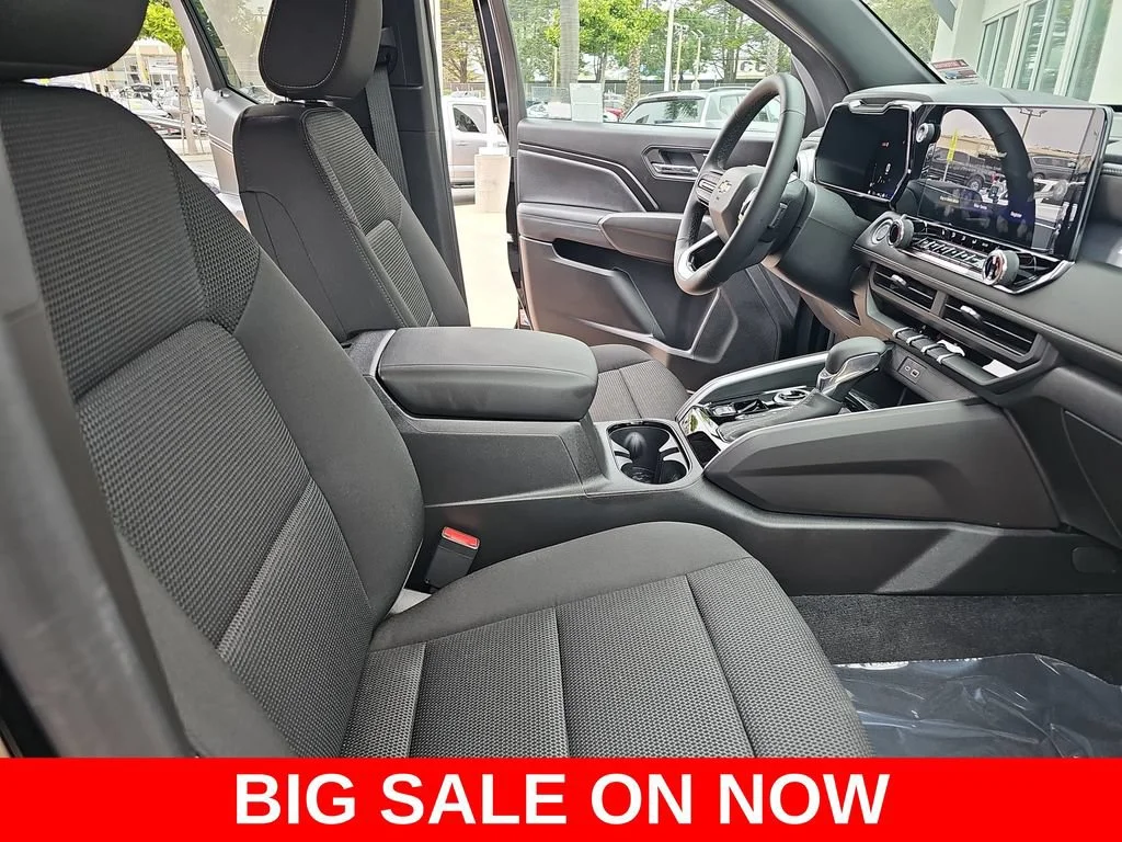 2026 Chevrolet Colorado LT - Photo 10