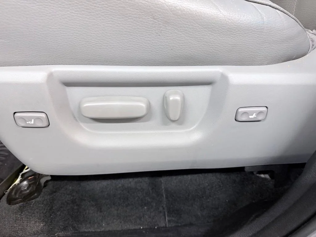 Used 2018 Silver Sky Metallic Toyota Platinum image 11