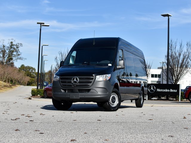 New 2026 Jet+Black Mercedes-Benz Cargo 170 WB image 39