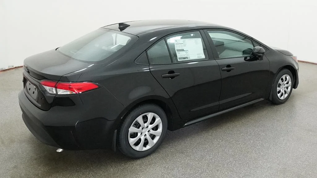 New 2026 Midnight Black Metallic Toyota LE image 18
