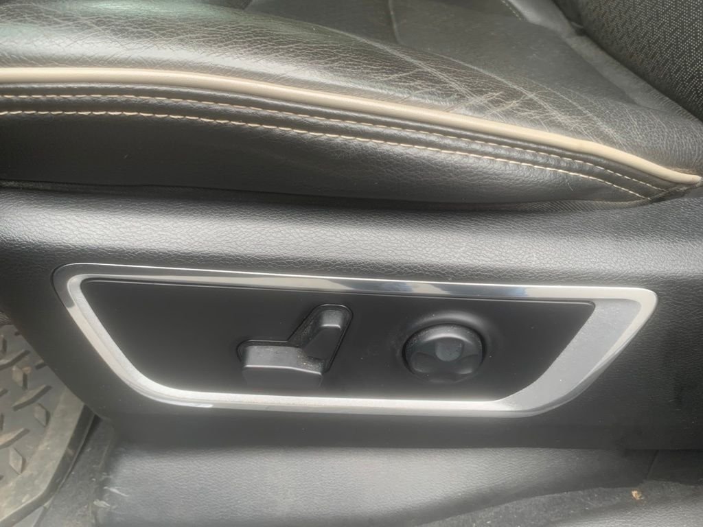 Used 2019 Silver Ram Laramie image 14