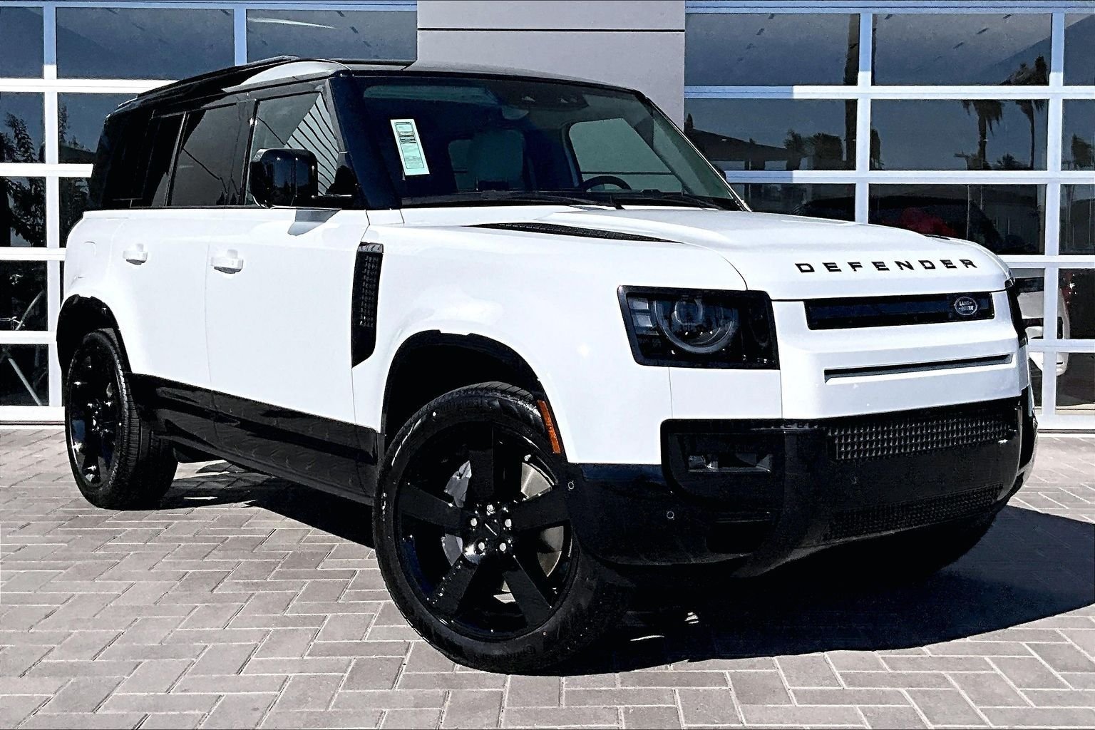 New 2026 Fuji White Land Rover X-Dynamic SE image 2