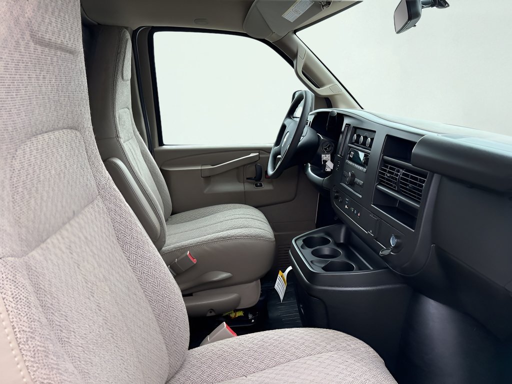 2025 Chevrolet Express Cargo Work Van - Photo 12