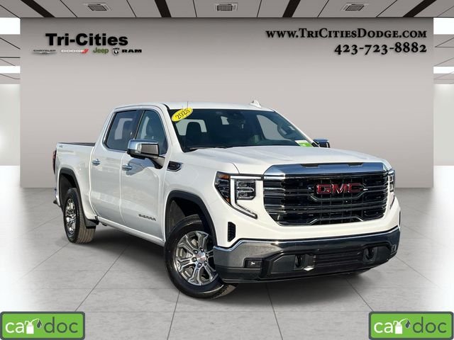 Used 2025 White GMC SLT image 1