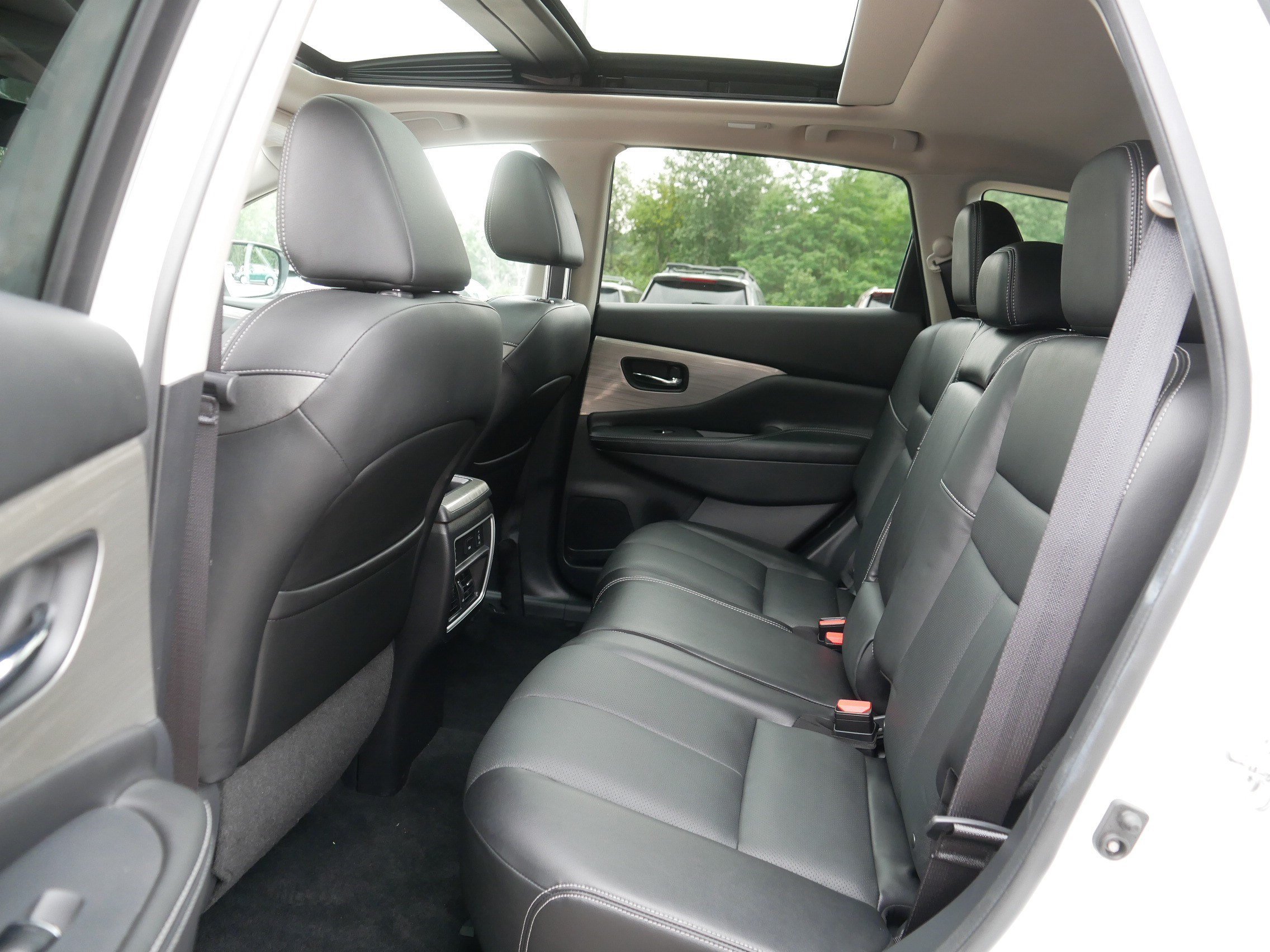 Certified Used 2017 Pearl White Nissan Platinum image 35