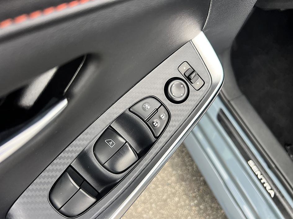 Used 2024 Atlantic Gray Metallic/Super Black Nissan SR image 21