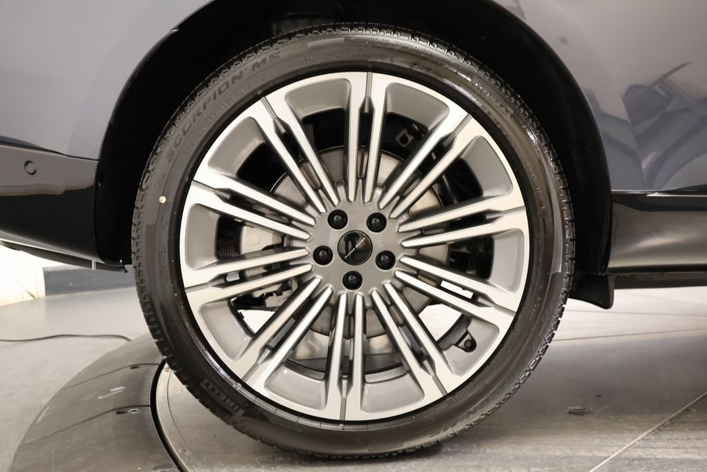 2026 Land Rover Range Rover SE - Photo 11