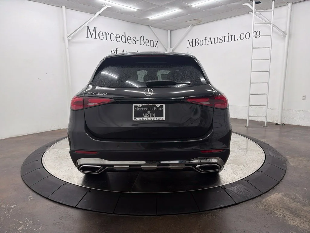 New 2027 Gray Mercedes-Benz GLC 300 image 6