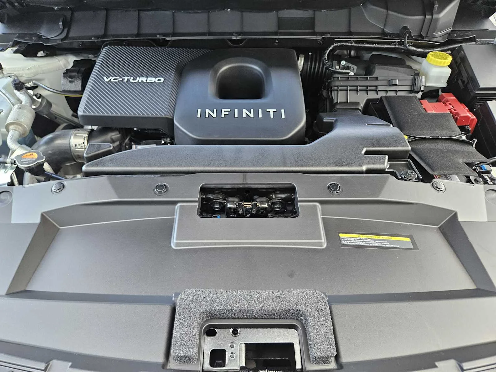 New 2027 RADIANT WHITE INFINITI Luxe FWD image 23