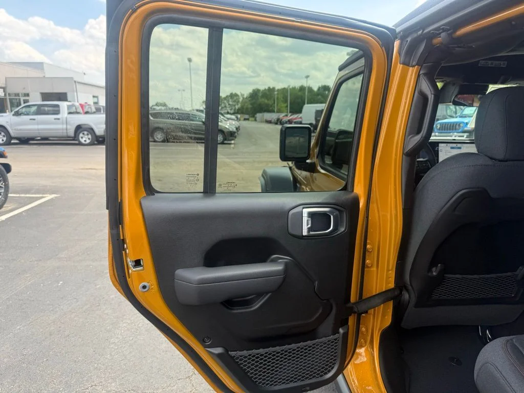 New 2026 Goldilocks Jeep Rubicon image 37