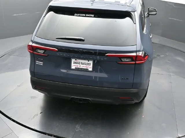 Used 2025 White Toyota XLE image 40