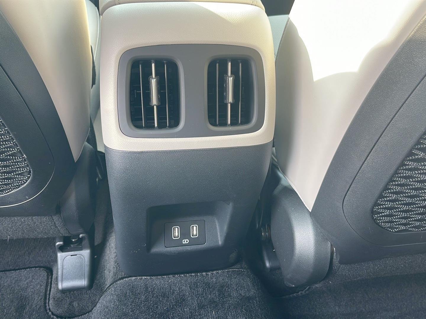 Used 2024 Black Pearl Hyundai SEL Convenience image 18