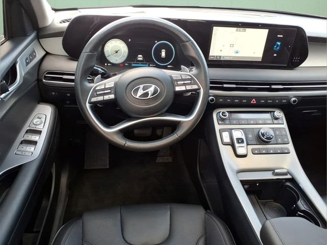 Used 2024 Gray Hyundai SEL image 17