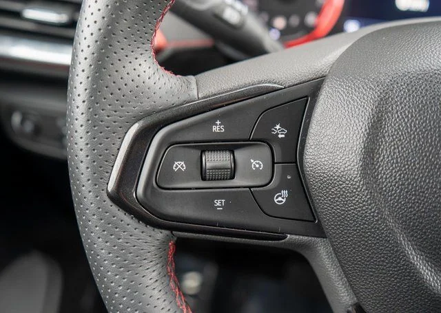 Used 2022 White Chevrolet RS image 22