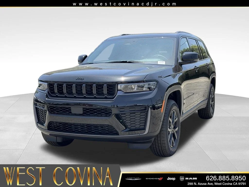 New 2026 Diamond Black Crystal Pearl-Coat Exterior Paint Jeep Altitude image 2