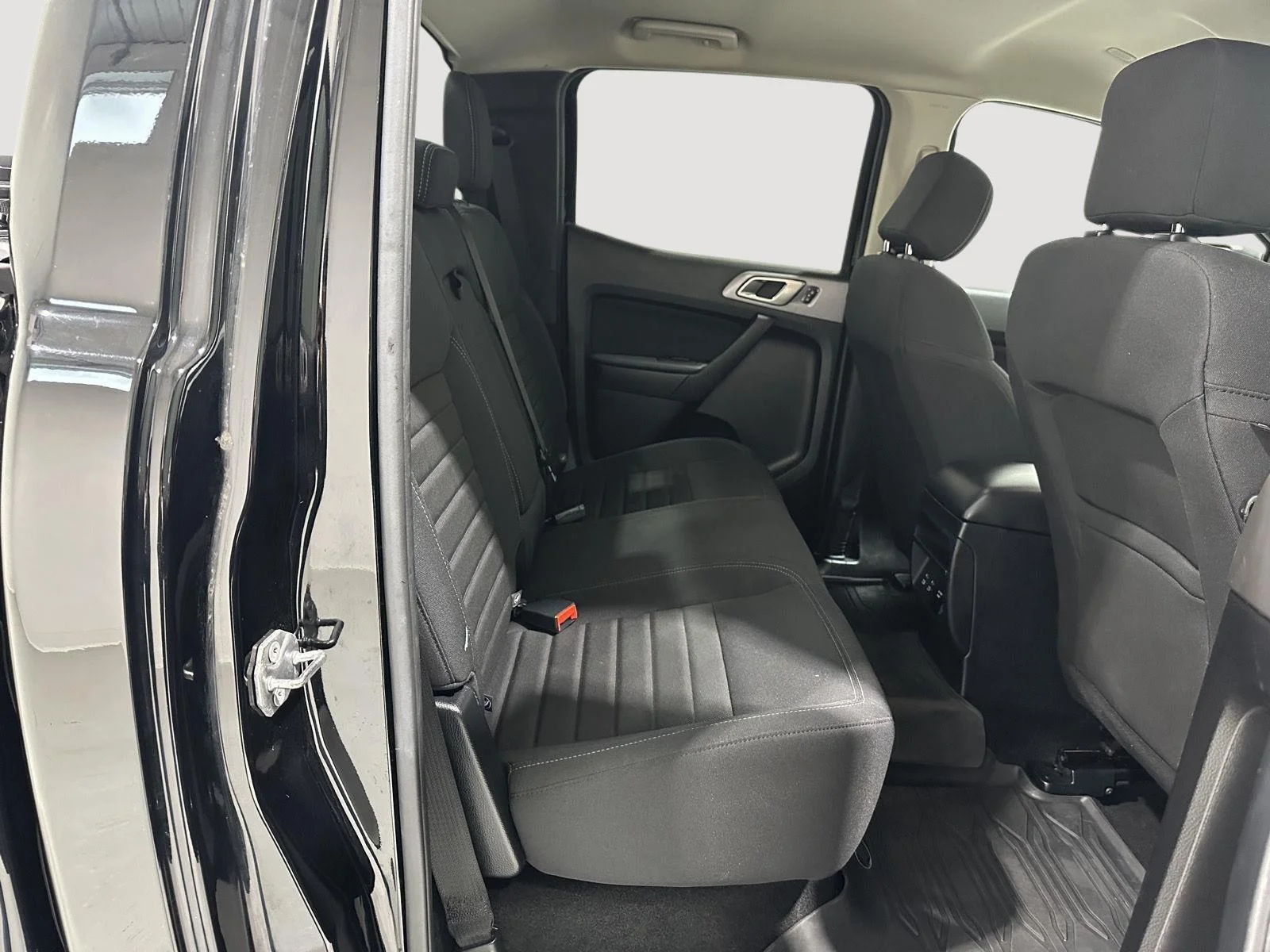 Used 2020 Shadow Black Ford XL image 23