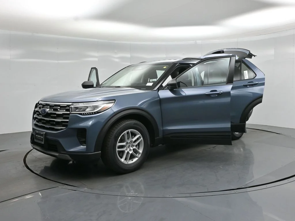 New 2026 Vapor Blue Metallic Ford Active image 28