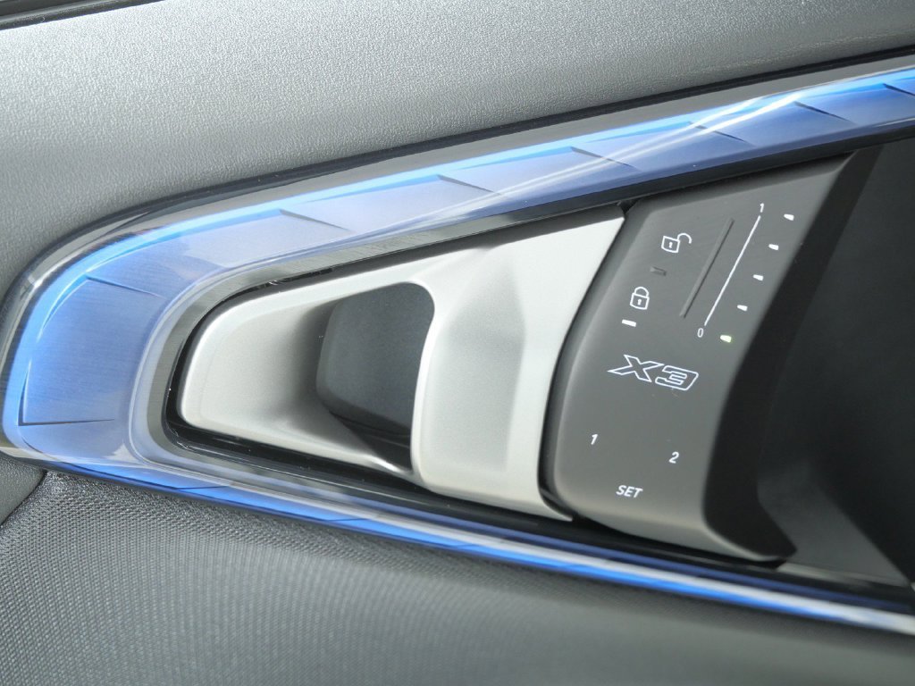 New 2026 Alpine White BMW 30 xDrive image 37