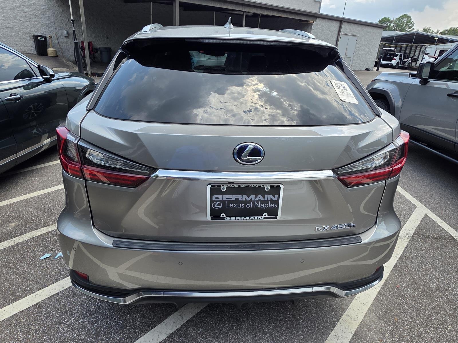 Used 2020 Silver Lexus 450h image 3