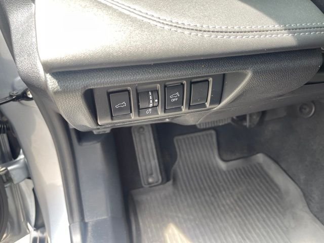 Used 2020 Silver Subaru Limited image 23