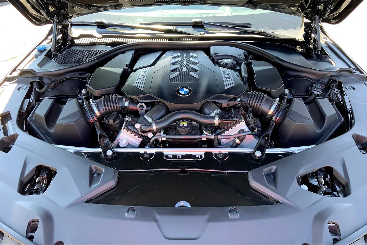 Used 2019 Carbon Black Metallic BMW M850i xDrive image 30