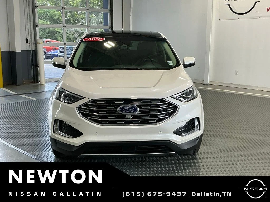 Used 2019 White Platinum Clearcoat Metallic Ford Titanium image 24