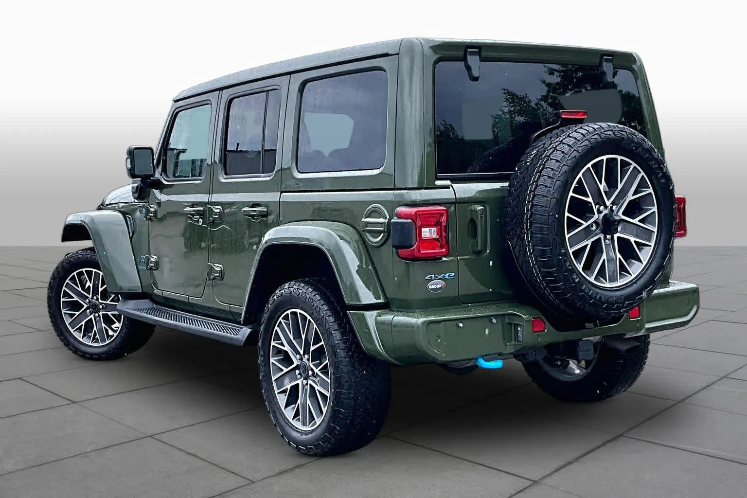 Used 2024 Sarge Green Clearcoat Jeep High Altitude image 12