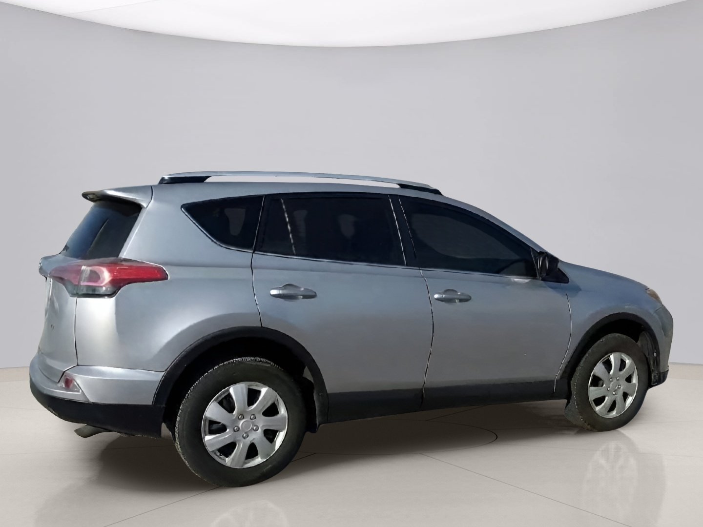 2016 Toyota RAV4 LE - Photo 9