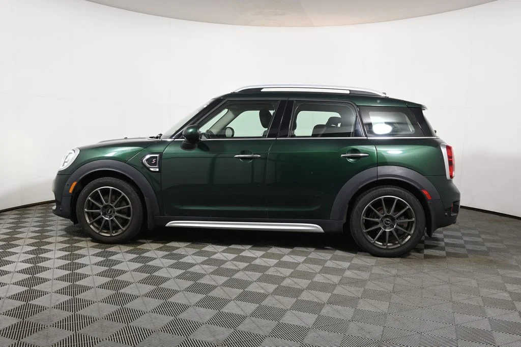 Used 2018 Green MINI Base image 2