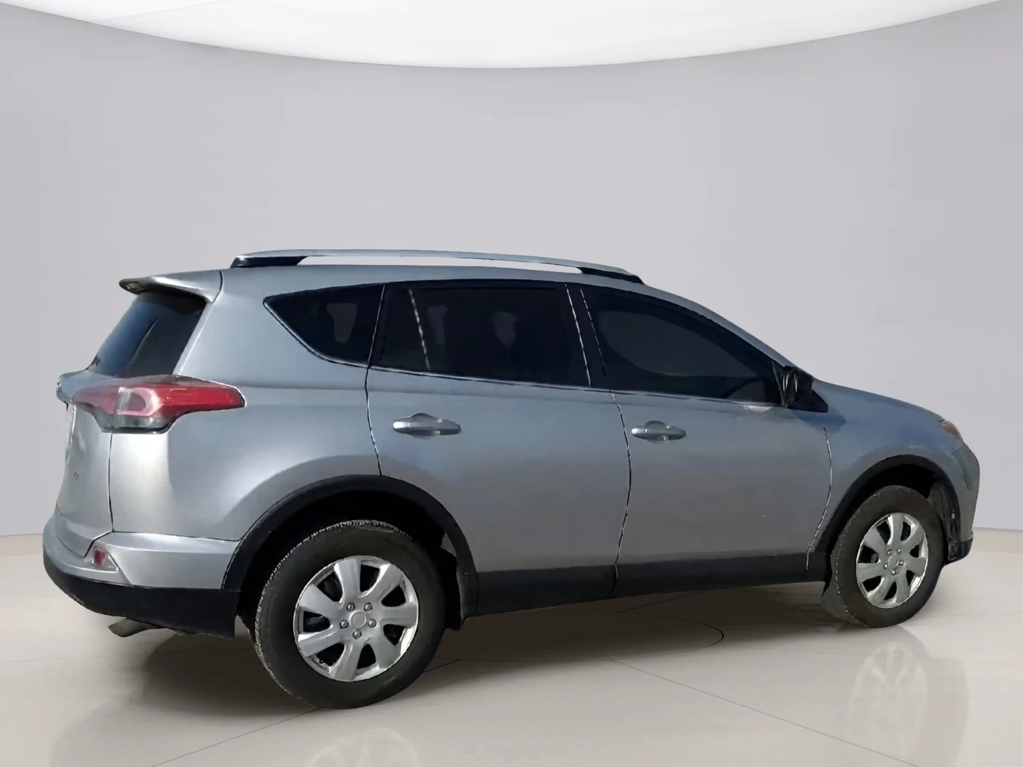 Used 2016 Gray Toyota LE image 9