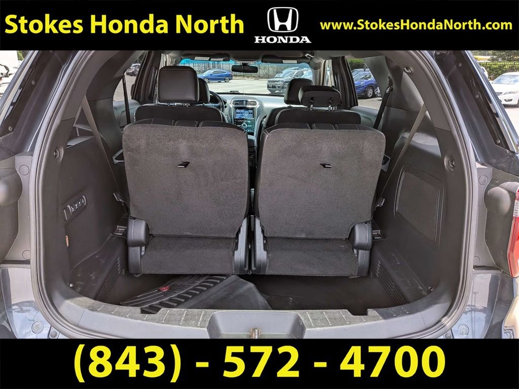 Used 2017  Ford Limited image 16