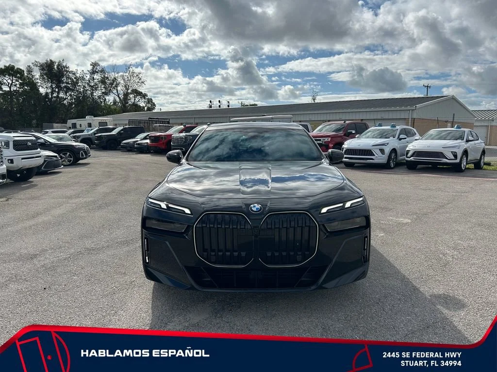 Used 2025 Black BMW 740i image 2