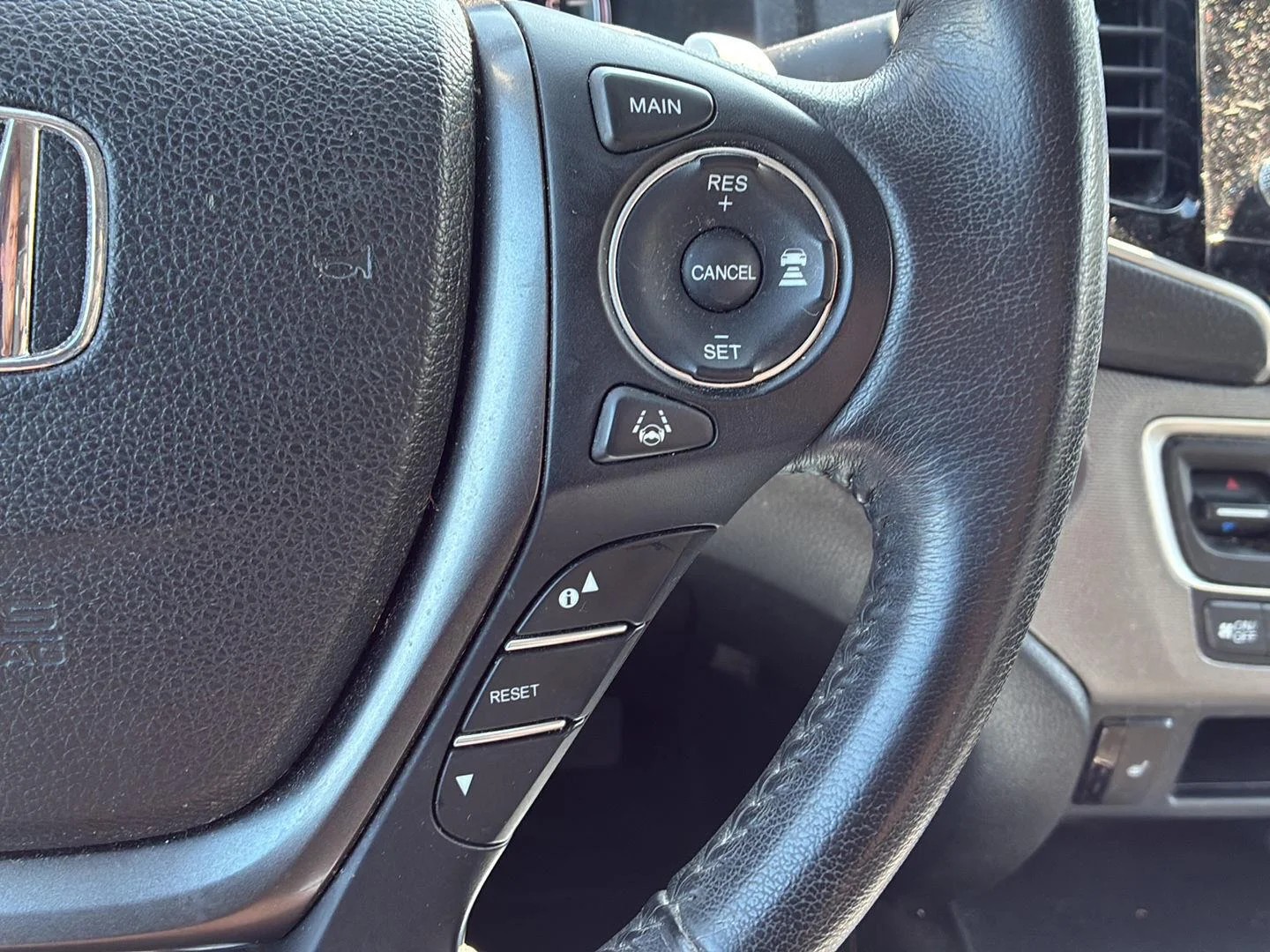 Used 2023 Crystal Black Pearl Honda RTL image 9