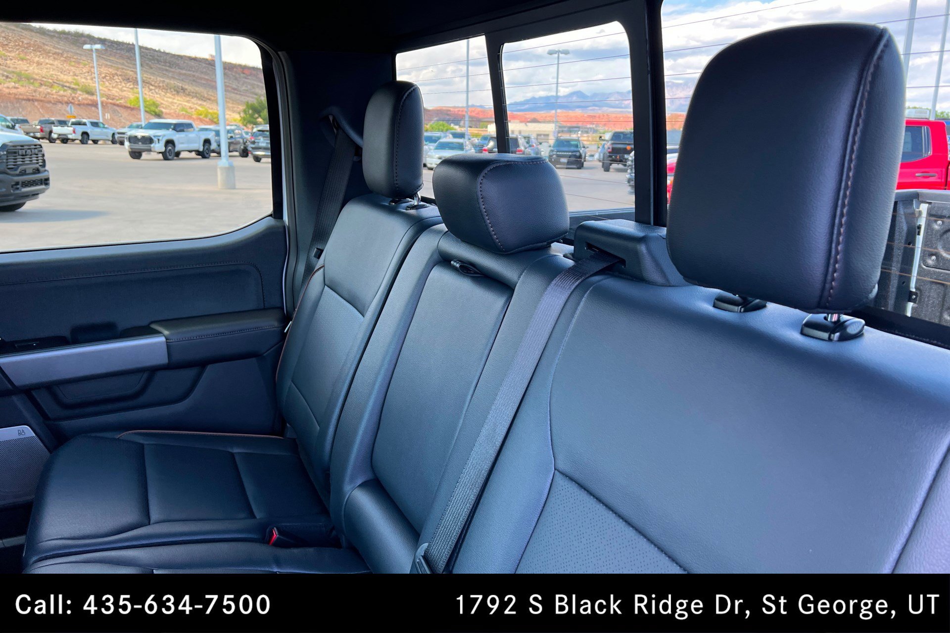 Used 2026 OXFORD WHITE Ford LARIAT image 21