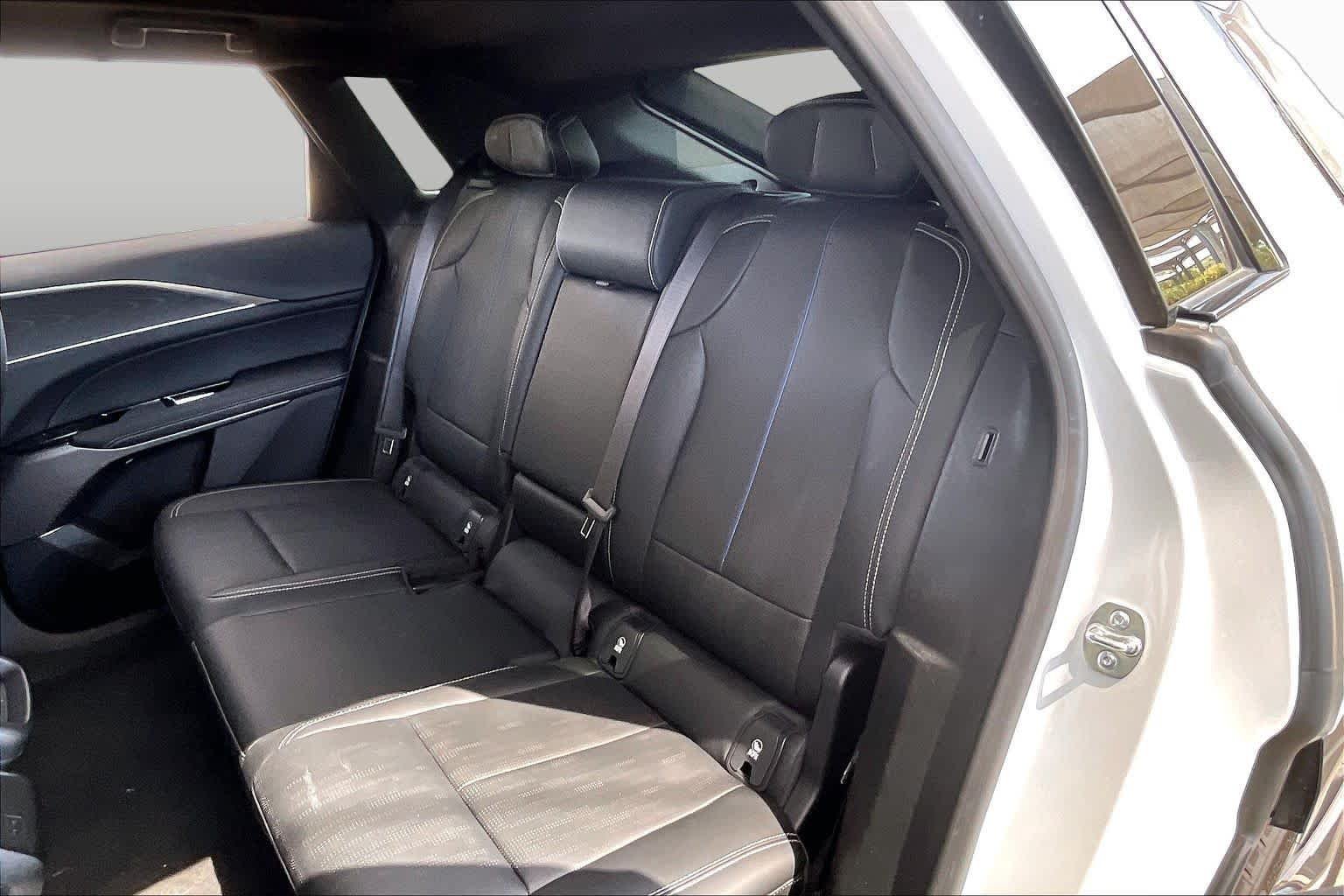 Used 2025 Crystal White Tricoat Cadillac Luxury image 20