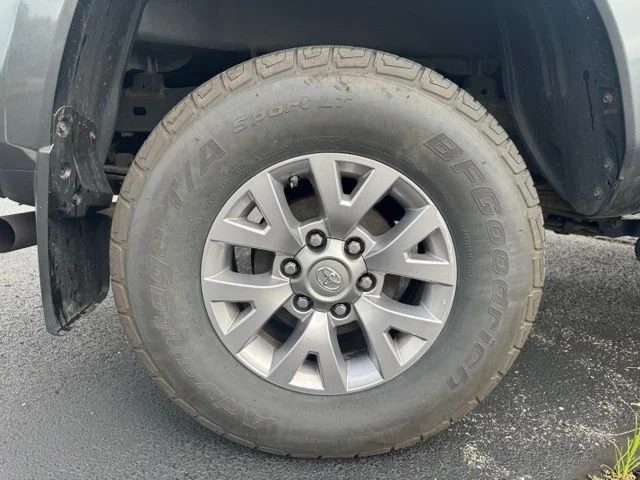 Used 2017 Gray Toyota SR5 image 10