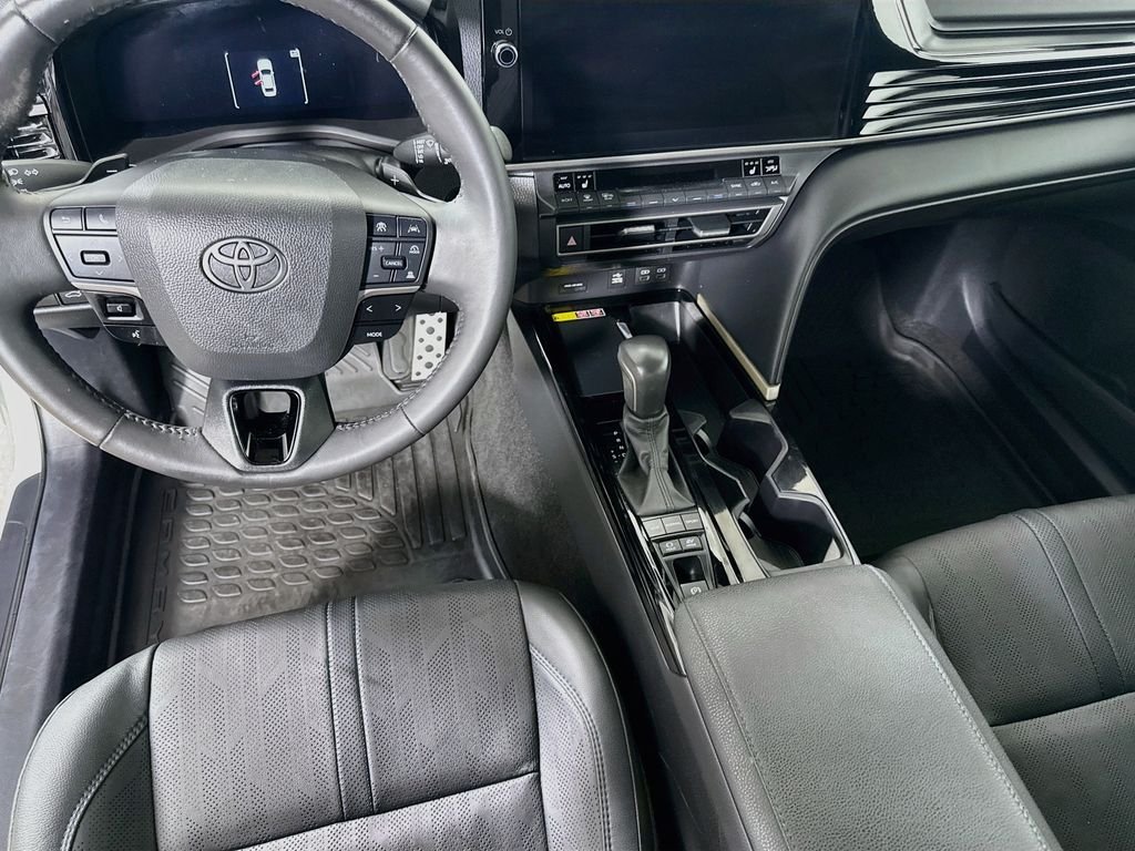 Used 2025 Wind Chill Pearl Toyota XSE image 20