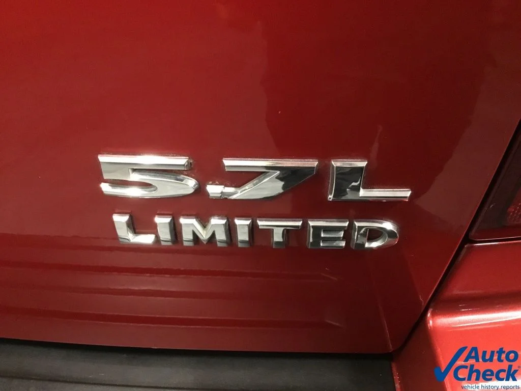 Used 2005 Red Jeep Limited image 15