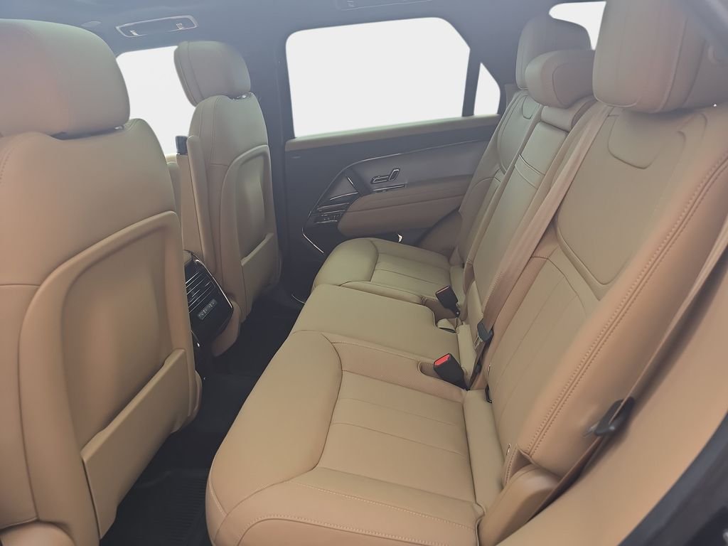 New 2026 Carpathian Grey Land Rover SE image 11