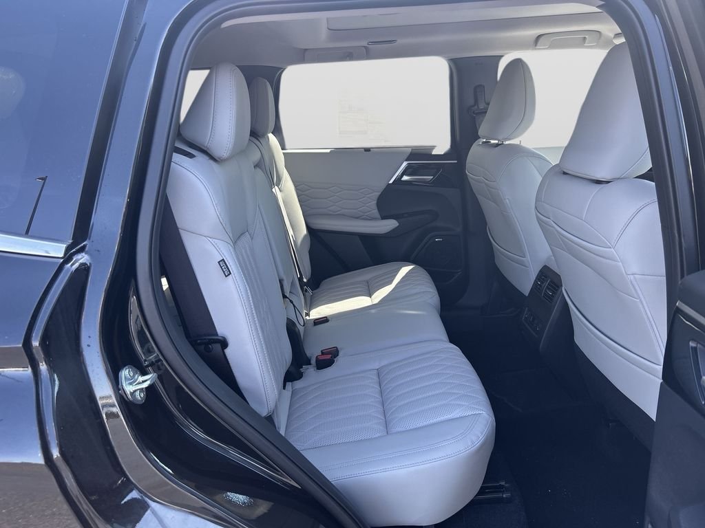 2026 Mitsubishi Outlander SEL - Photo 17