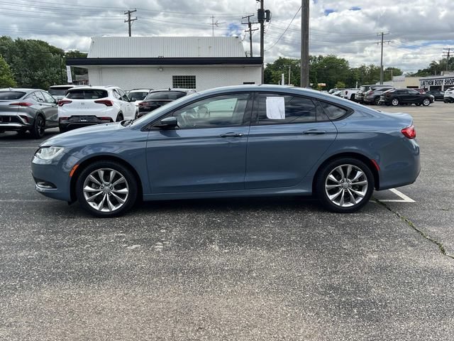 Used 2015 Chrysler 200 S with VIN 1C3CCCBB2FN674154 for sale in Detroit, MI