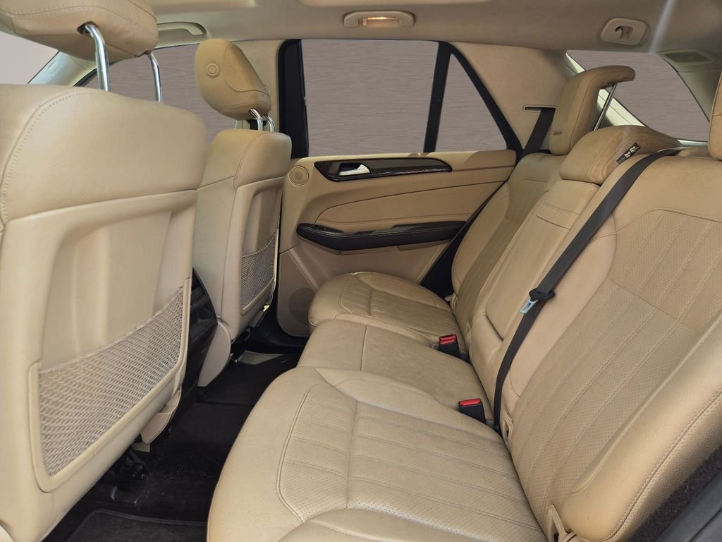 Used 2019 White Mercedes-Benz GLE 400 image 13