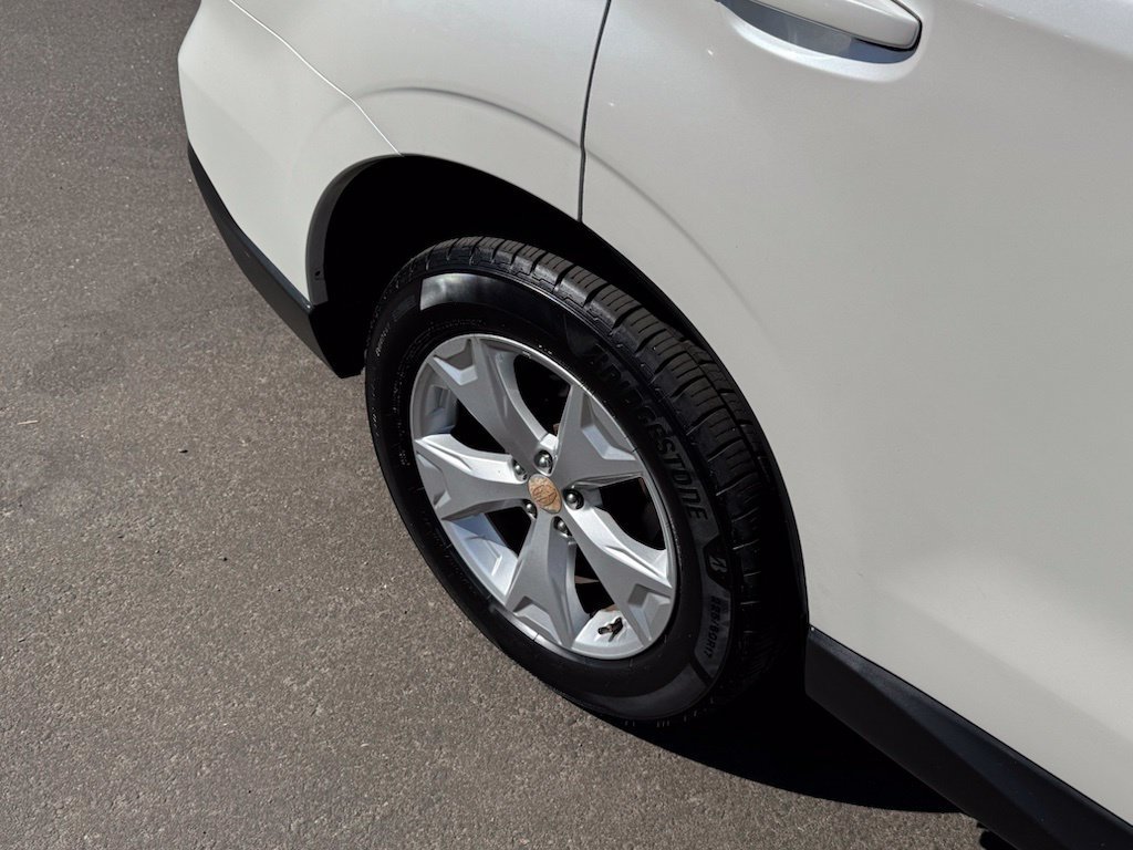 Used 2015 Satin White Pearl Subaru 2.5i Limited image 24