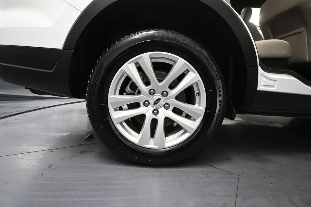 Used 2019 White Ford XLT image 10