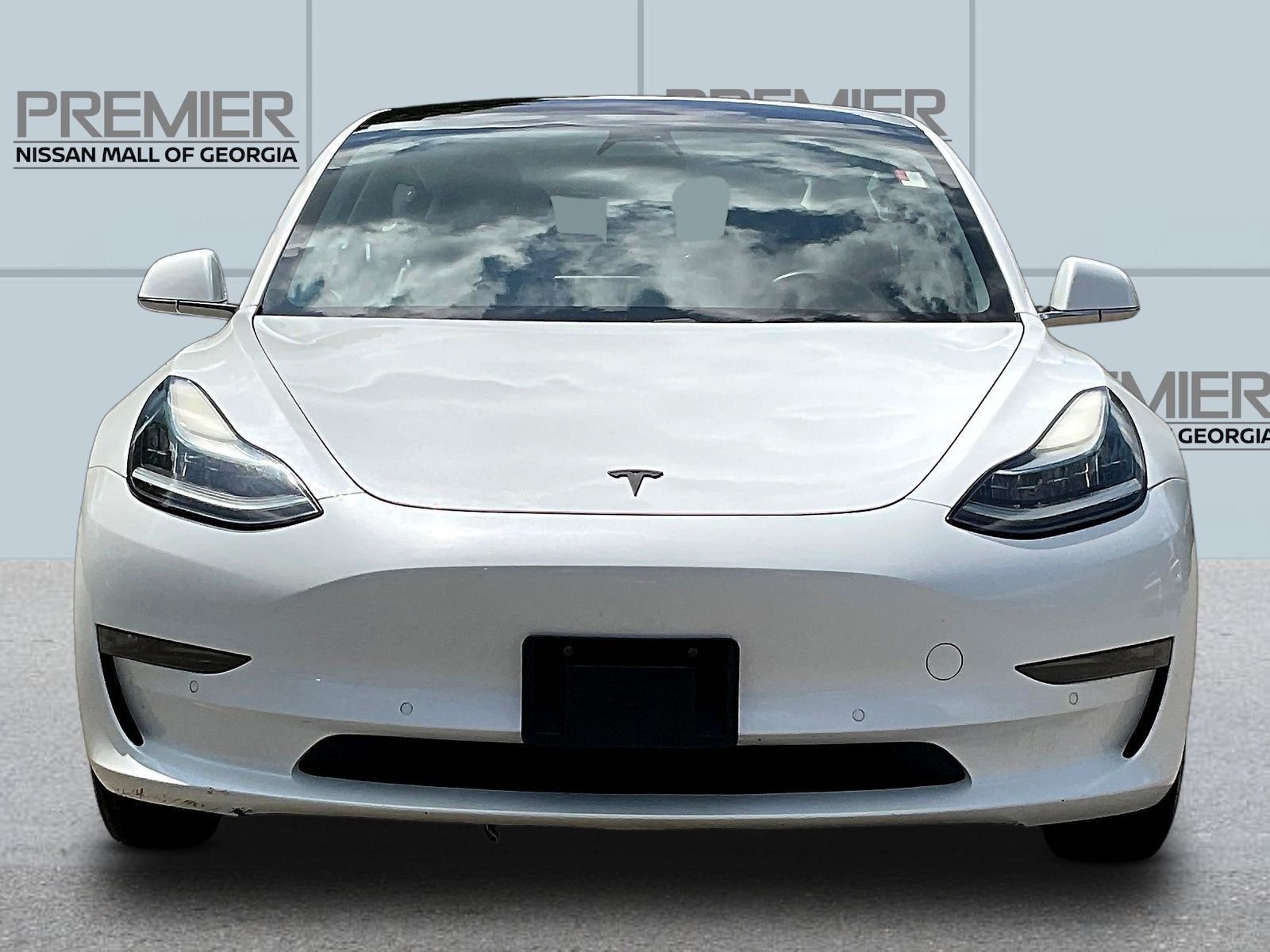 Used 2018 White Tesla Long Range image 2